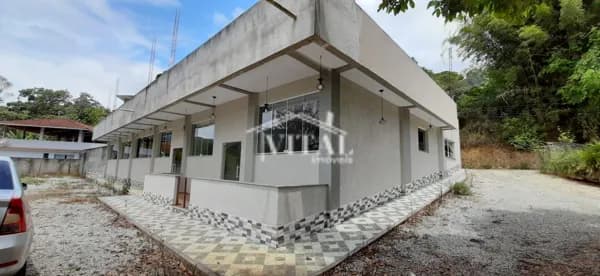 Salão e Casa Comercial