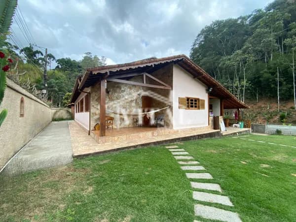 Casa Linear em Mury