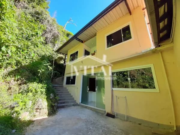 Sobrado em Nova Friburgo - Lagoinha