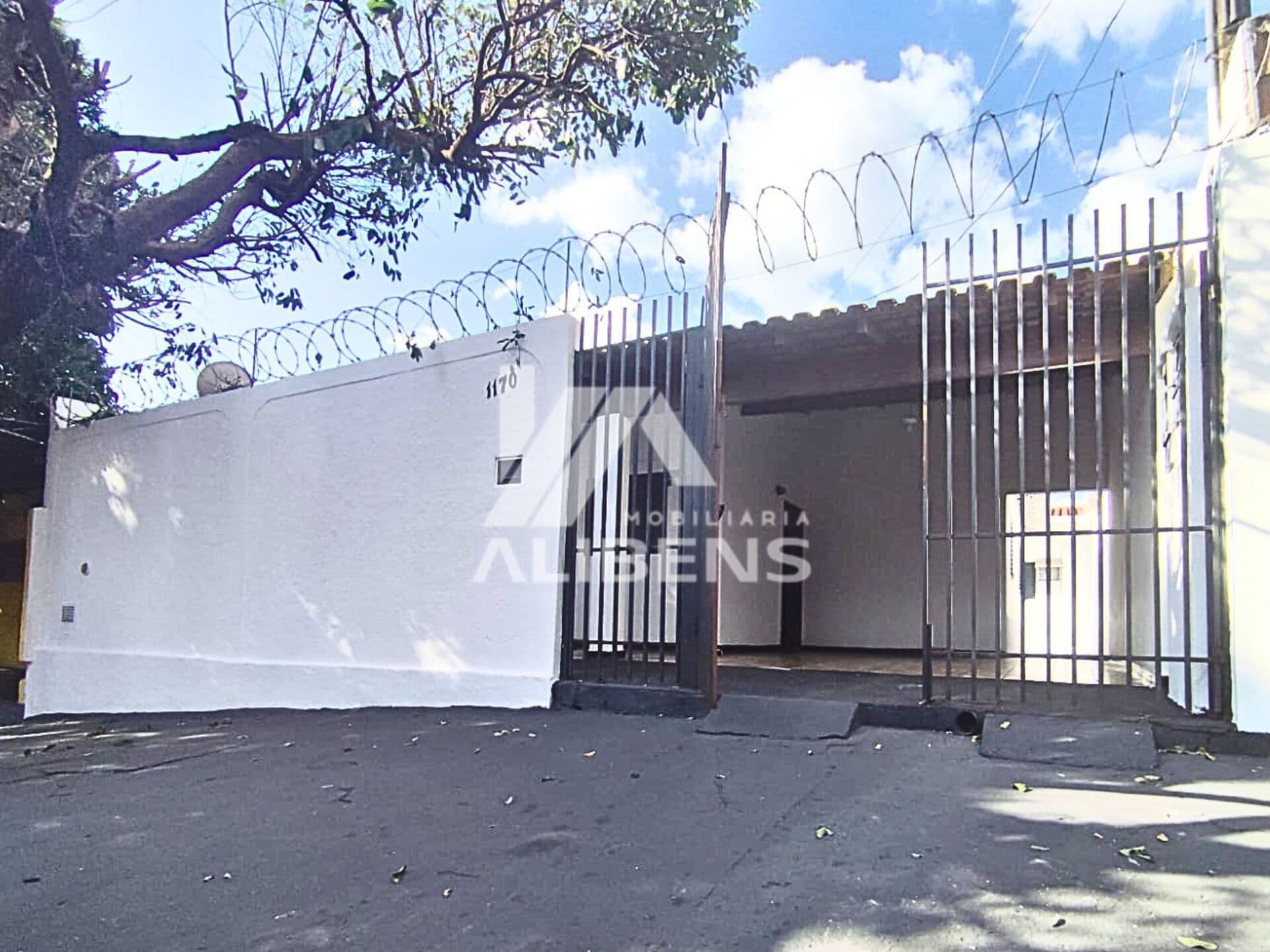 Casa em São José do Rio Preto - Conjunto Habitacional São José do Rio Preto