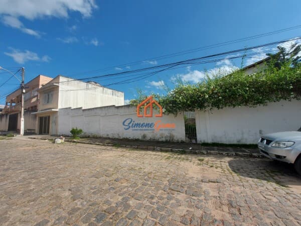 Terreno em rua de Expansão Comercial