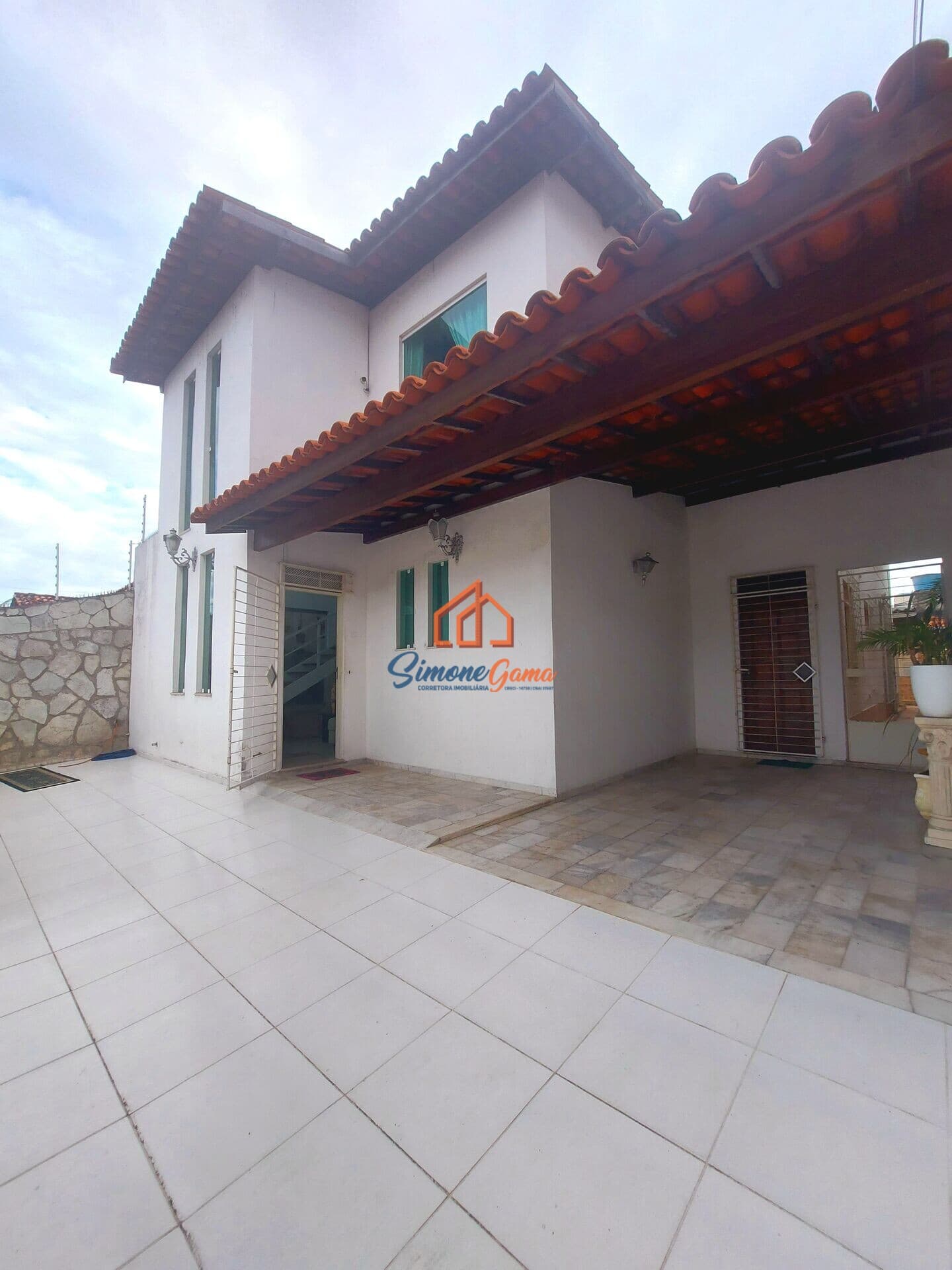 CASA PARA COMÉRCIO RUA TRANSVERSAL DA AVENIDA GETÚLIO VARGAS