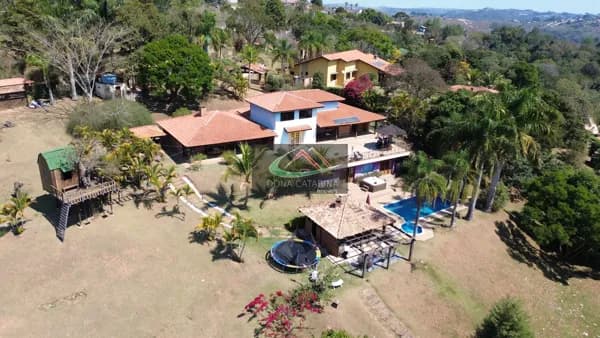 Chácara à Venda em São Roque/SP – 6.600m² em Condomínio Fechado!