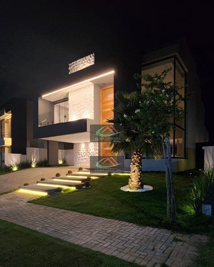 Á Venda, Casa de Alto Padrão - Condomínio Fechado - Votorantim SP! Arquitetura Autoral e Acabamento Impecável
