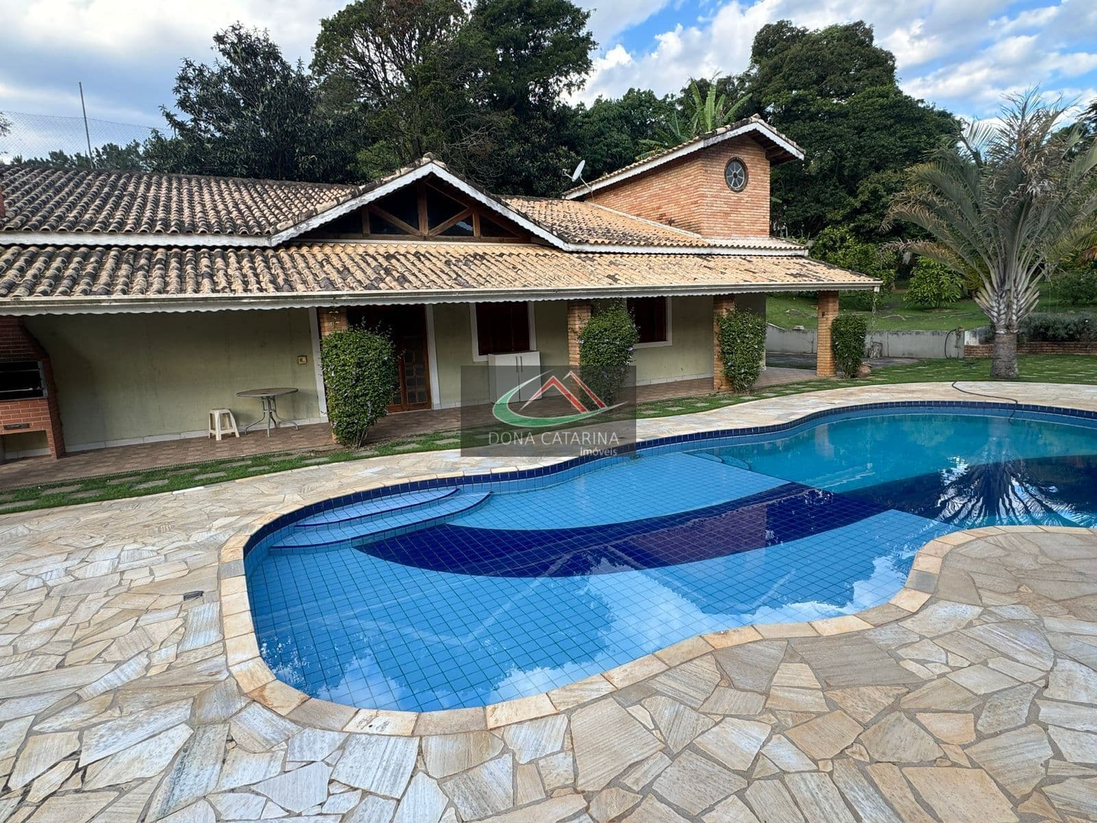 Á Venda, Chácara no Condomínio Porta do Sol - Mairinque SP | 4.000m² de Natureza e Lazer!