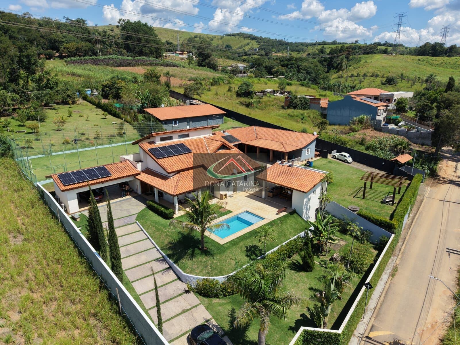 Á Venda, Chácara Exclusivo em Santana de Parnaíba | 2 Casas + Área Gourmet Completa 🌿✨