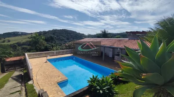 Á Venda, Chácara 1.224m² - Condomínio Fechado - Mairinque SP - Refúgio Completo com Vista Incrível!