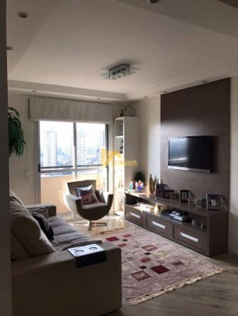 Apartamento com 2 dormitórios e 2 banheiros
