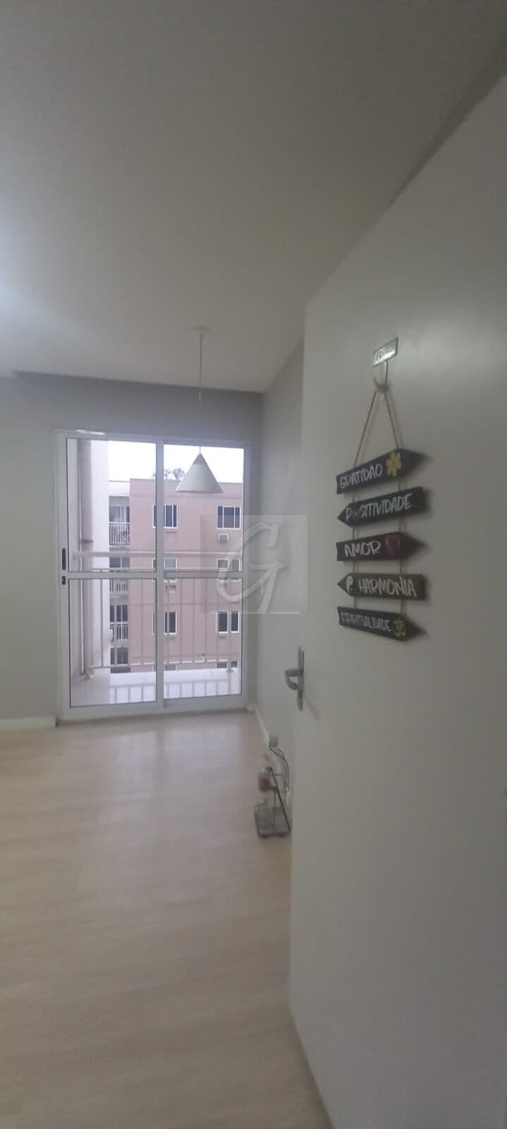 APARTAMENTO 2 QTS. CONDOMÍNIO PRIMAVERA