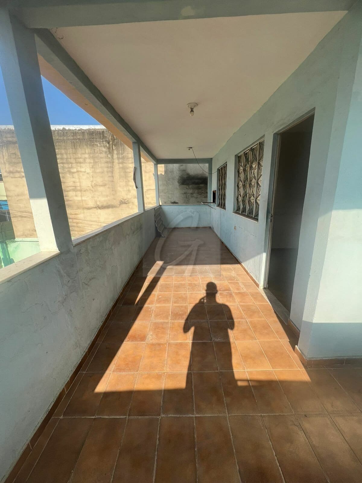 APARTAMENTO (TIPO SOBRADO) 2 QTS. MESQUITA/BANCO DE AREIA