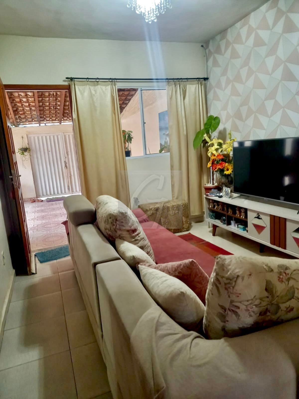 Casa Padrão em São Vicente com 2 quartos