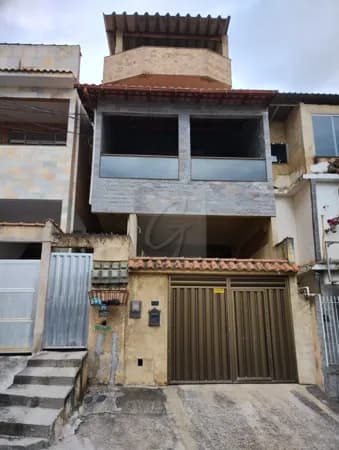 Sobrado em Belford Roxo - Centro