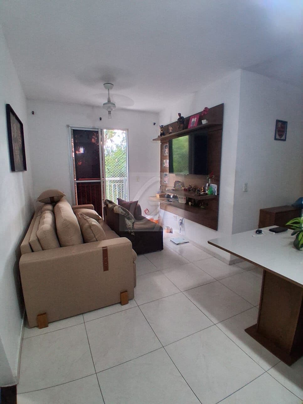 Apartamento no condomínio Portal do Sol, de 2 quartos com vista livre