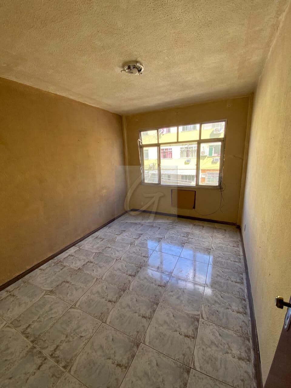 Apartamento em Mesquita - BNH