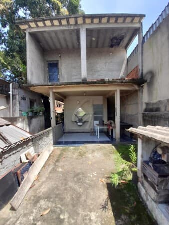 Casa com terreno em São João de Meriti
