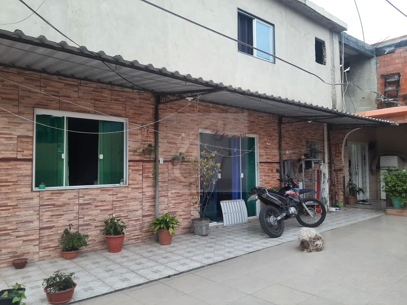 DUAS CASAS COM 02 QUARTOS EM ANDRADE ARAUJO- NOVA IGUAÇU