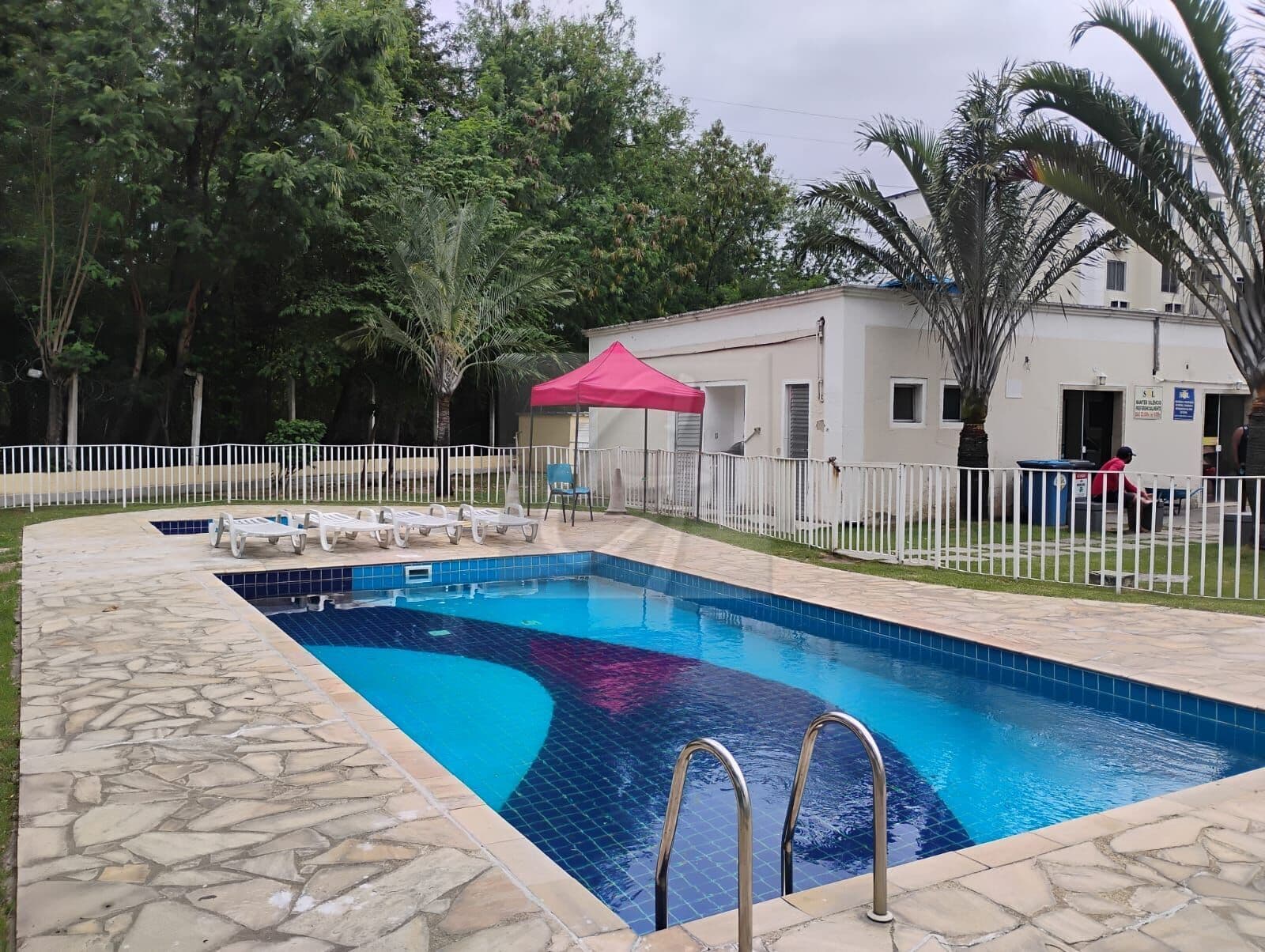 Apartamento com 2 quartos no condomínio Portal do Sol, 4º andar