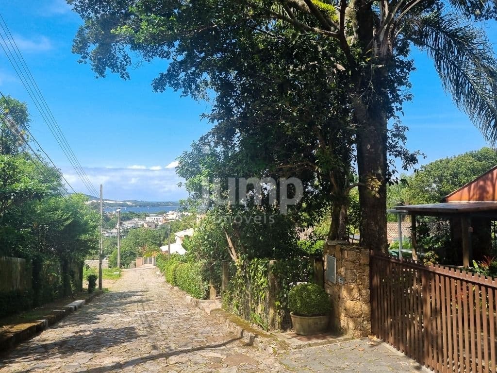 Terreno à Venda, 1017 m² em Condomínio Fechado no Canto da Lagoa - Lagoa da Conceição - Florianópolis/SC