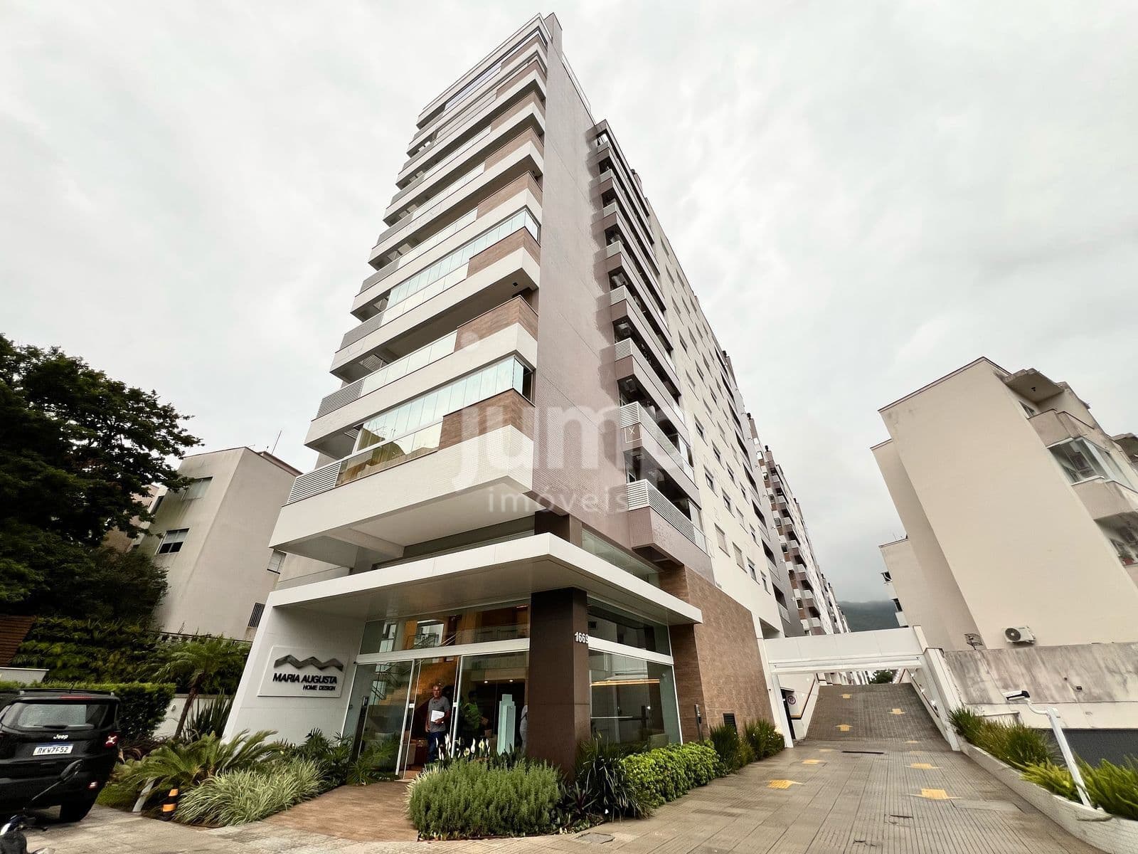Condomínio novo / Aptº 2 dormitórios (1 suite), cozinha americana, 106 m² no Itacorubi