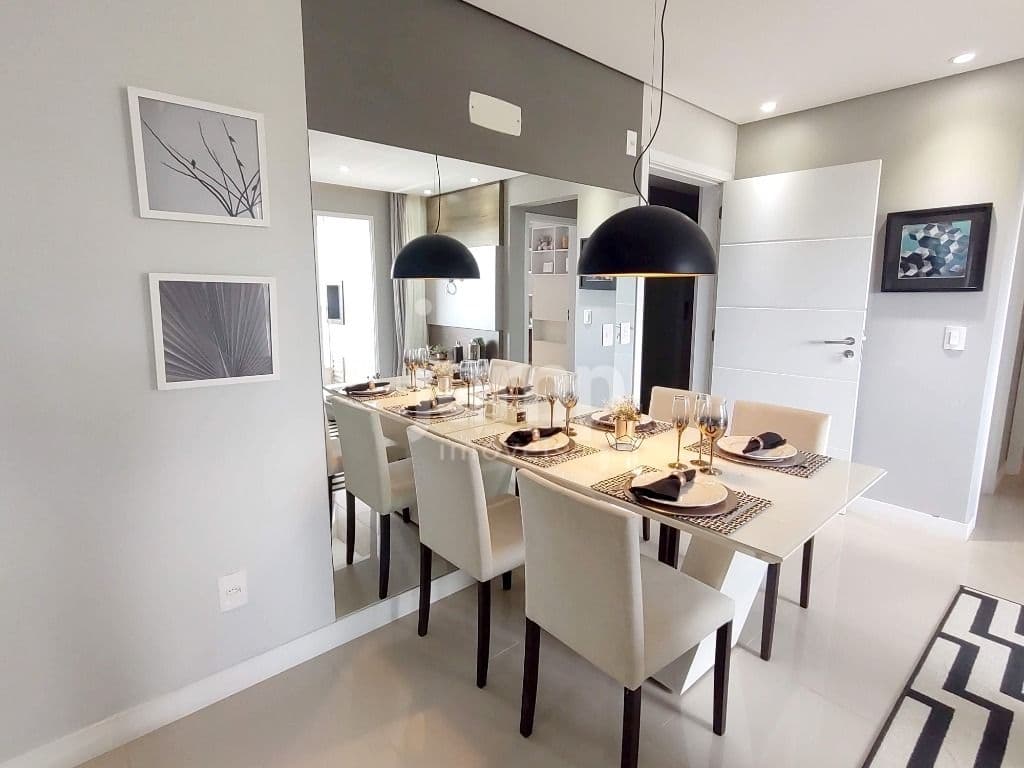 Condomínio novo / Aptº 2 dormitórios (1 suite), 2 banheiros e cozinha americana, 107 m² no Itacorubi