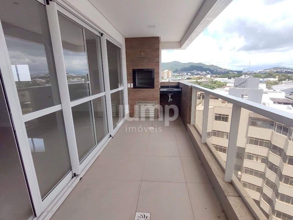 Condomínio novo / Aptº 3 dormitórios (1 suite), lavabo e cozinha americana, 134 m² no Itacorubi