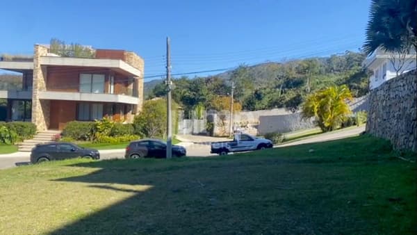 Terreno à venda, 750 m² em condomínio fechado - Canto da Lagoa - Lagoa da Conceição - Florianópolis/SC
