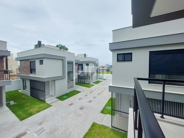 Casa com 3 dormitórios (3 suítes) à venda, 160 m² - 350m da praia - Campeche - Florianópolis/SC
