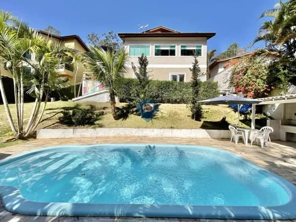 Casa em condomínio 5d/4sts, vista, gourmet, piscina!JD DO GOLF I