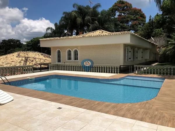 Casa Espaçosa e confortável 4 Dorms, 13 Vagas - Cotia