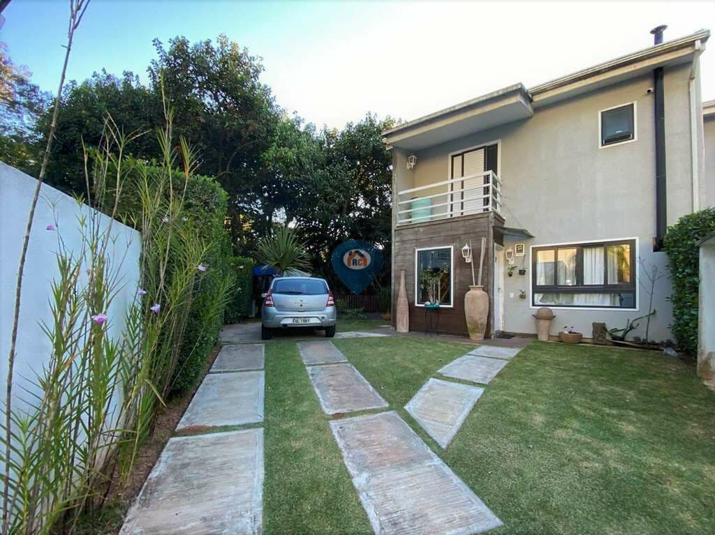 Casa em Condomínio 3 Dorms,3 suites/2 vagas-Shopping Granja Vianna