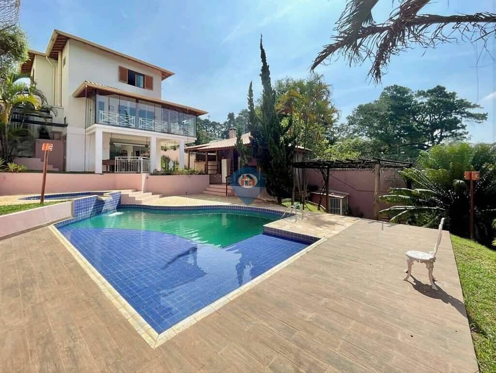 Casa Cond. Paineiras II - Impecável! 3 suítes, piscina, gourmet, salão e VISTA