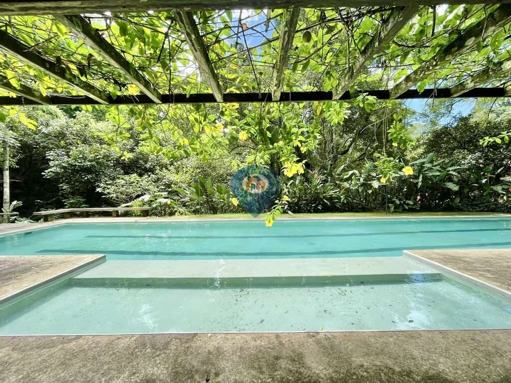 Casa 3 Suítes, 4 Vagas - com piscina - Granja Viana -Cotia