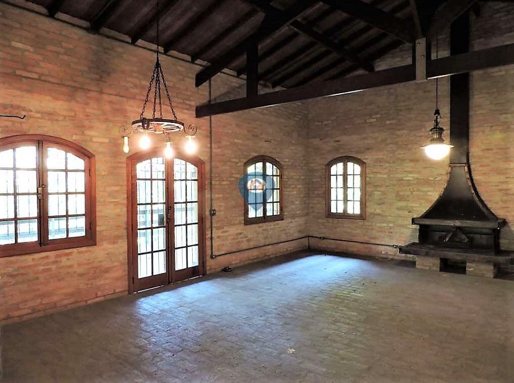 Casa em condomínio Rústica! + casa hóspedes, gourmet e q. tênis-FAZENDINHA