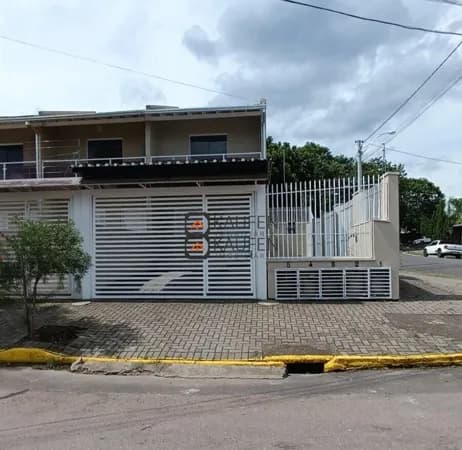 Sobrado em Sapiranga - Centro