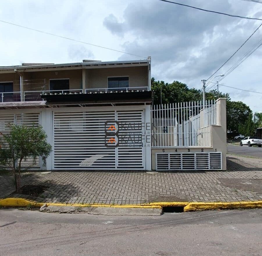 Sobrado em Sapiranga - Centro