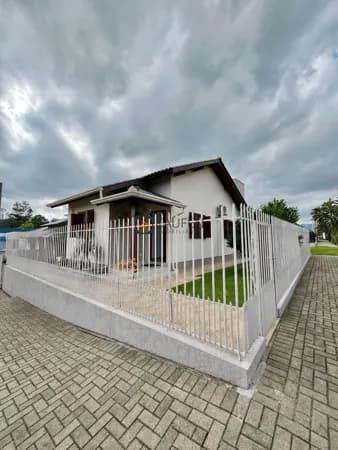 Casa em Araricá - Azaléia