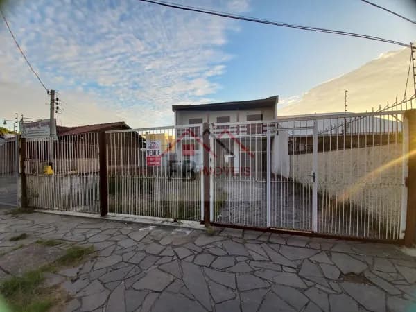 Casa em Porto Alegre - Vila Nova