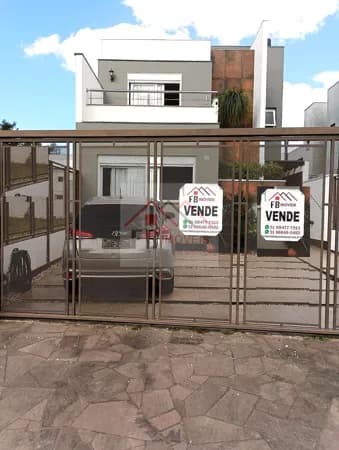 Sobrado em Porto Alegre - Hípica
