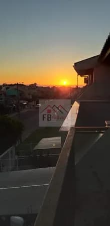 Sobrado em Porto Alegre - Guarujá