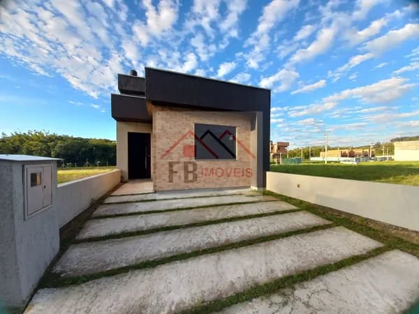 Casa em Porto Alegre - Campo Novo