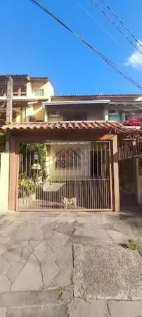 Casa com 3 Quartos e 2 banheiros à Venda, 99 m² por $ 389.000.00