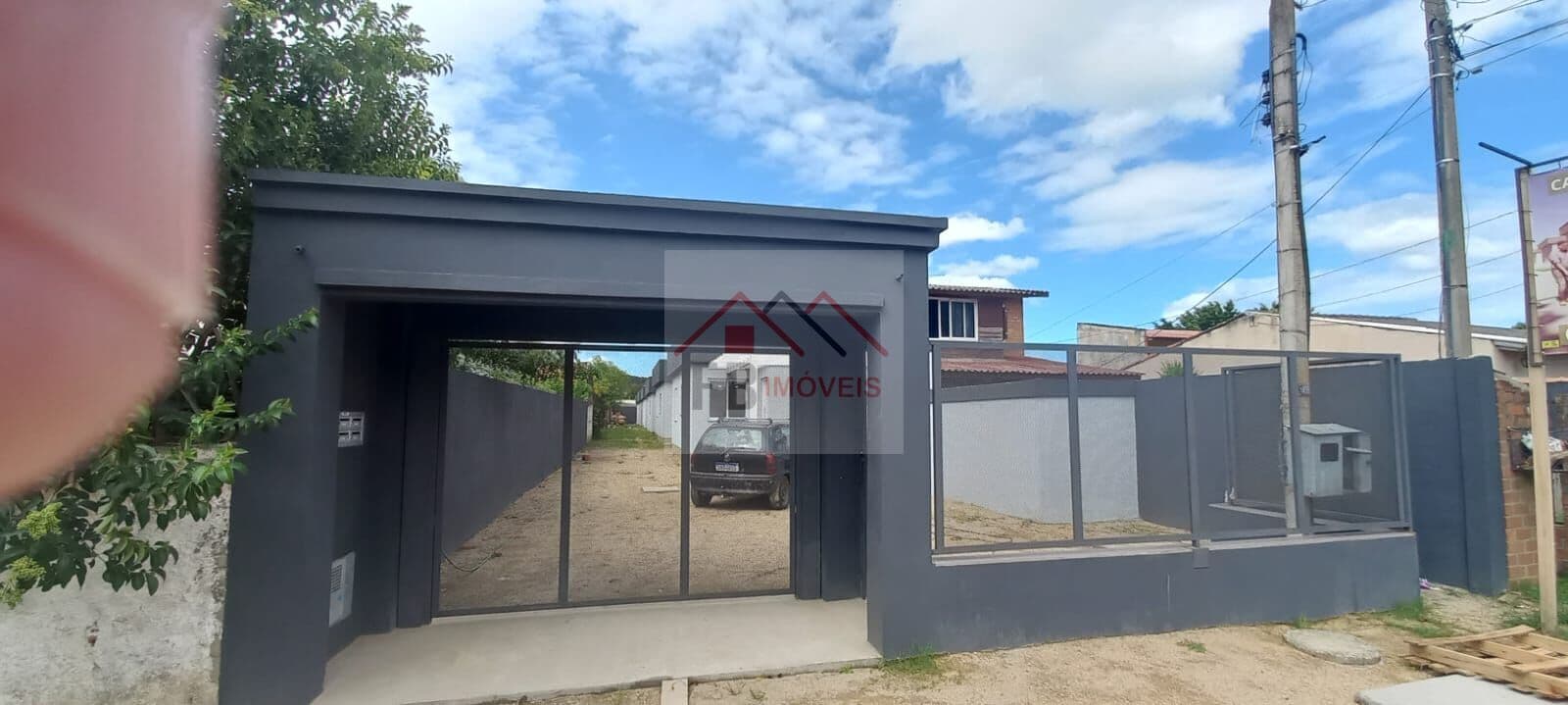 Casa com 2 Quartos e 1 banheiro à Venda, 69 m² por R$ 286.000