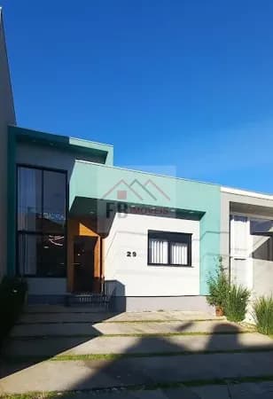 Casa térrea com pátio , 3d , 1 suíte, Condomínio Reserva do Lago I - Hípica