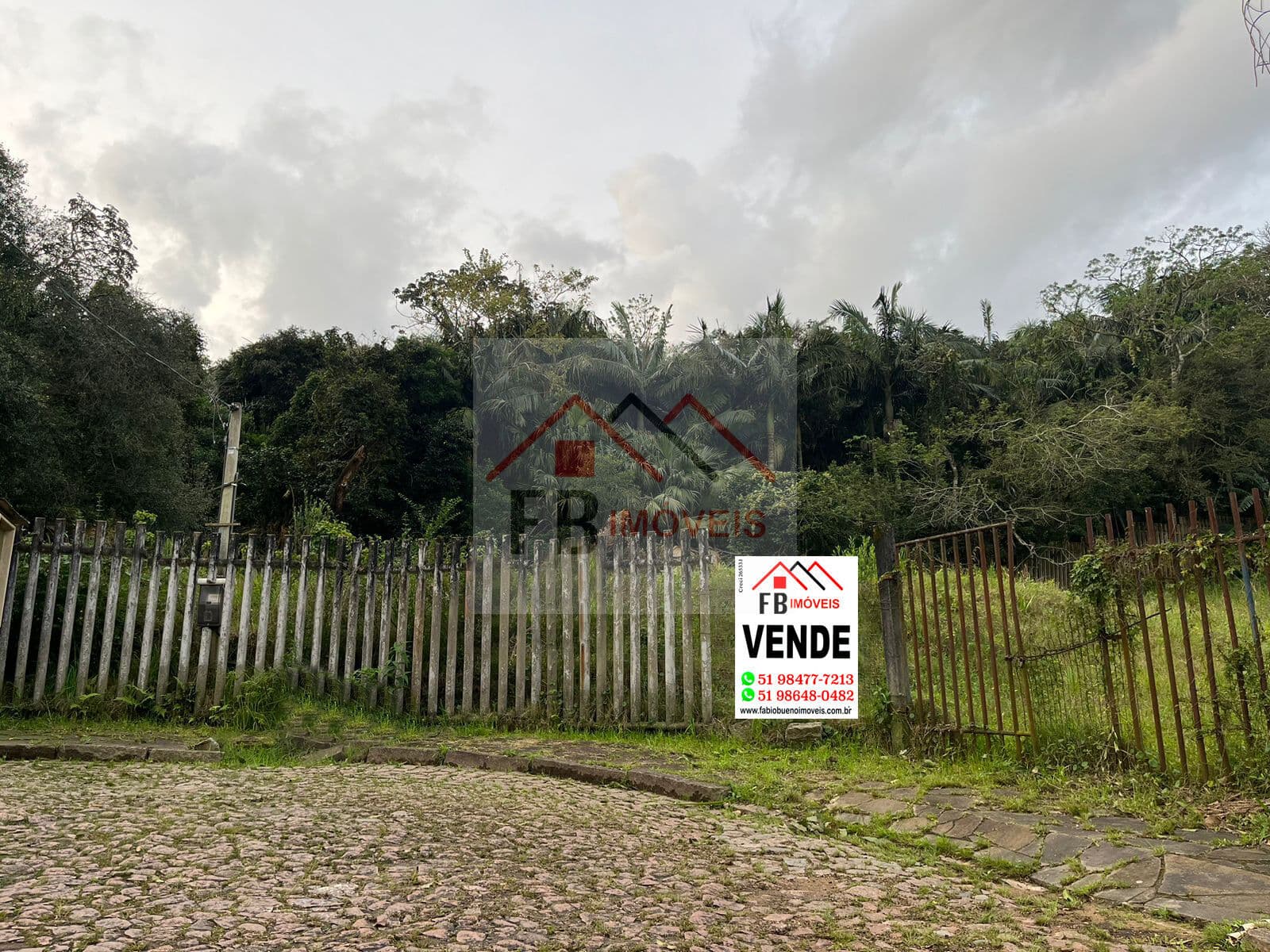 Lote/Terreno em Porto Alegre - Jardim Isabel
