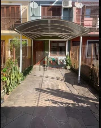 Sobrado em Porto Alegre - Hípica