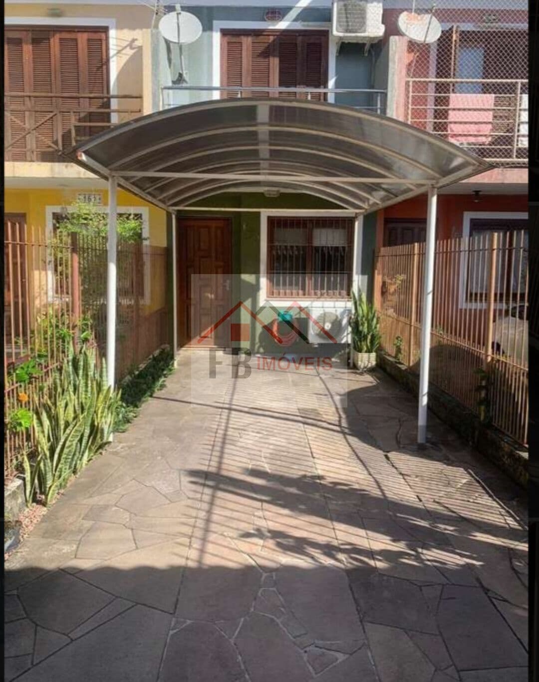 Sobrado em Porto Alegre - Hípica