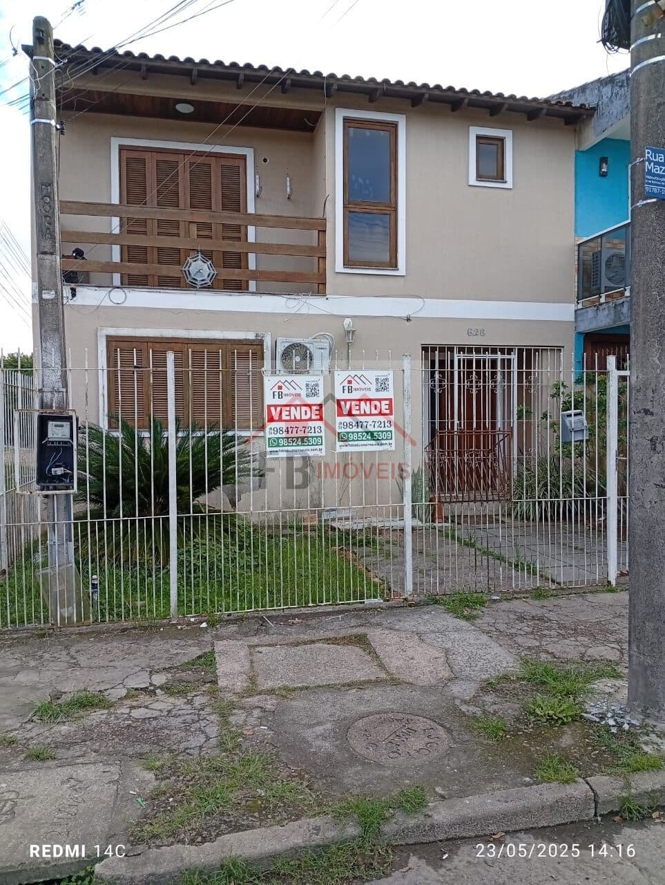 Sobrado em Porto Alegre - Hípica