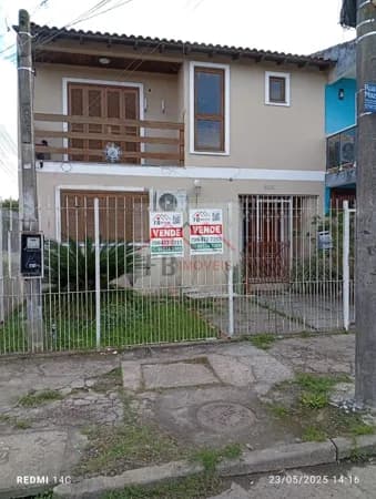 Sobrado em Porto Alegre - Hípica
