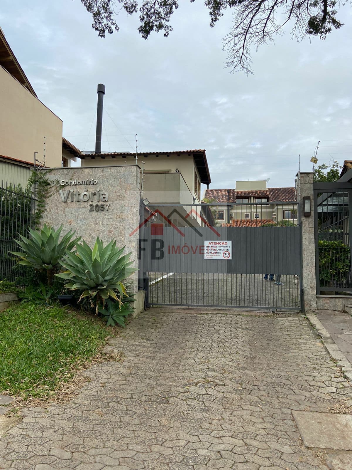 Casa em Porto Alegre - Tristeza