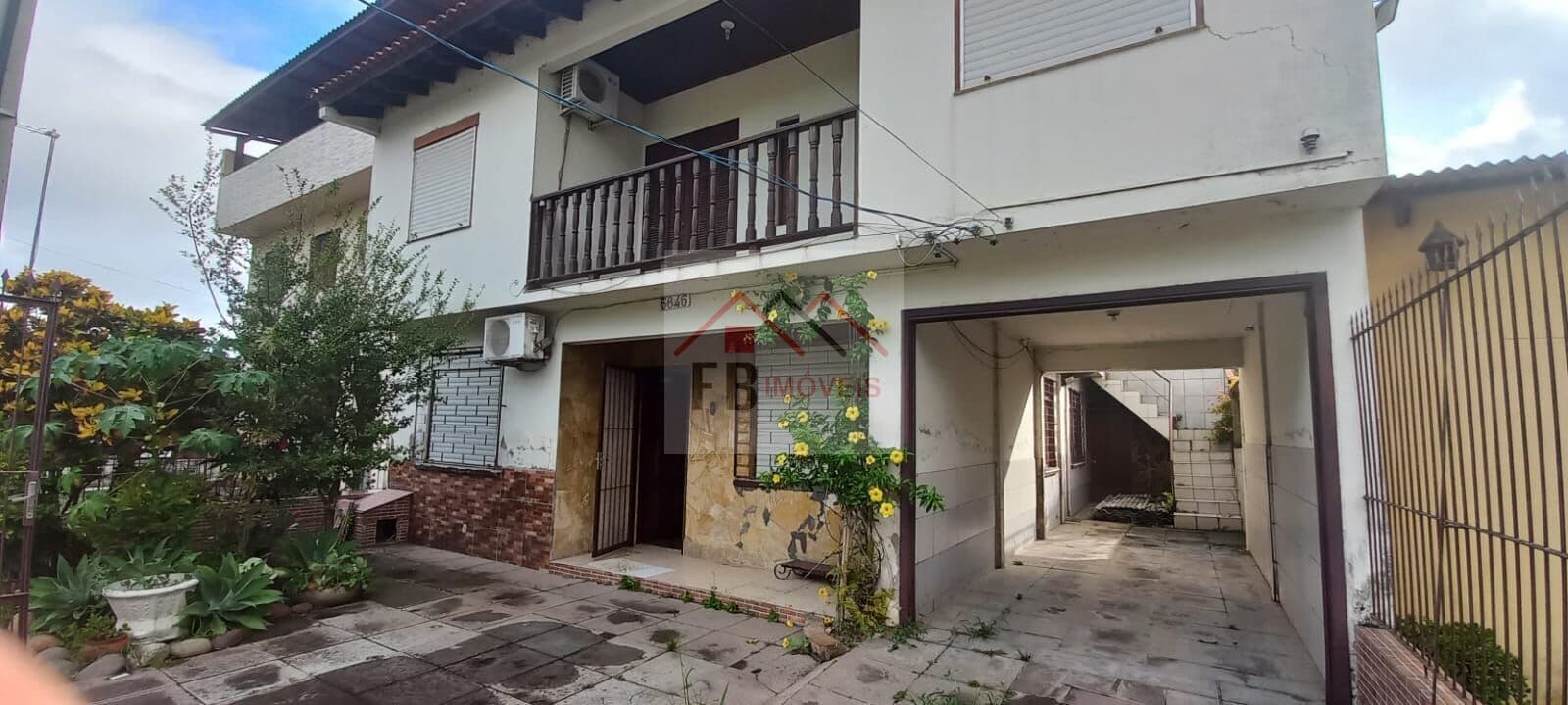 Sobrado em Porto Alegre - Hípica
